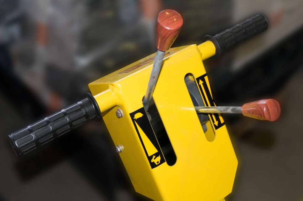 Каток бензиновый STEM Techno SVR 301H (290 кг), изображение 1